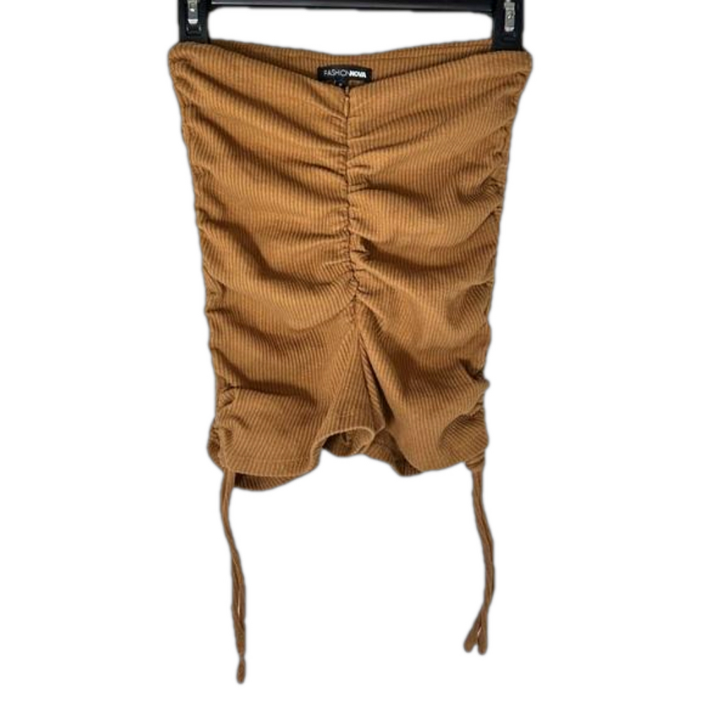Fashion Nova shorts brown corduroy with back zipper Women’s size medium | b21
